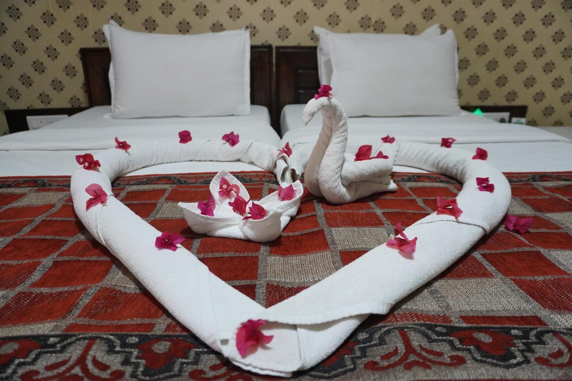 Praveg Tent City Narmada, Statue Of Unity Kevadia Zewnętrze zdjęcie